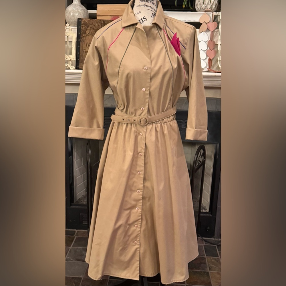 Vintage Made in USA Camp or Stewardess Khaki Dress Midi Sz 10 Medium Belt Pleats
